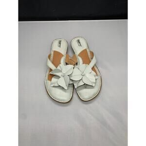 Born Leather Flip Flop Womens W11571